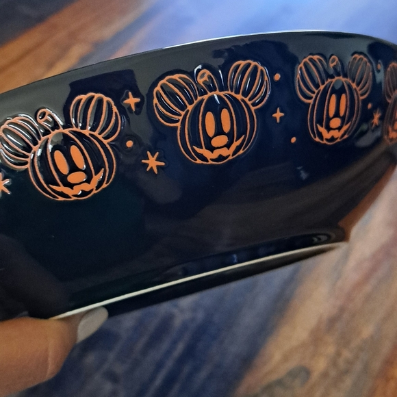 Disney Mickey mouse pumpkin bowl/dish - Picture 5 of 5